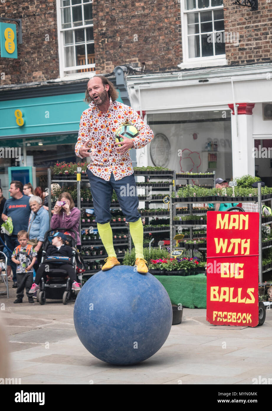 Big balls hi-res stock photography and images - Alamy