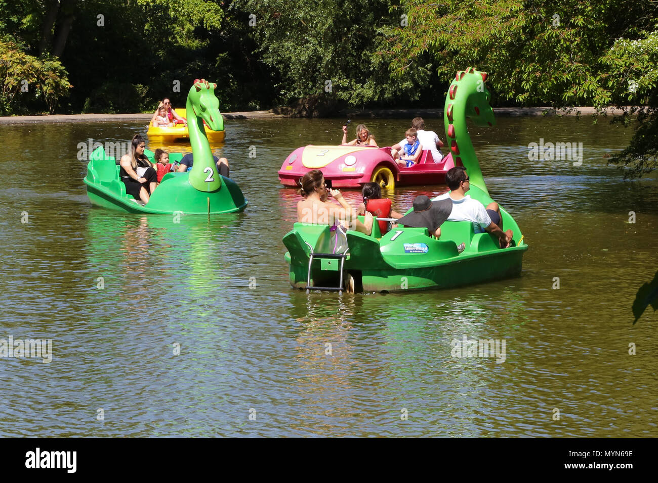 People enjoying in paddling boats in boating Lake at Alexandra Palace, north London during the record breaking May bank holiday heatwave.  Featuring: Atmosphere, View Where: London, United Kingdom When: 07 May 2018 Credit: Dinendra Haria/WENN Stock Photo