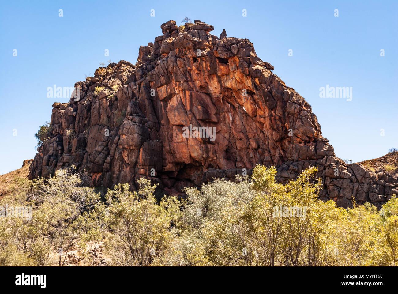 Corroboree Rock known as Antanangantana a Conservation Reserve in East  MacDonnell Ranges near Alice Springs, Northern Territories, Australia Stock  Photo - Alamy