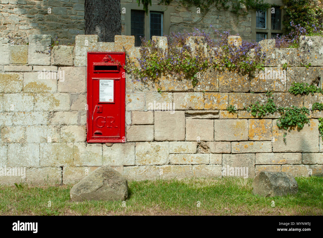 Rural Cotswold Post Box near Iford Manor, Iford near Bradford Upon Avon, Wiltshire, UK Stock Photo