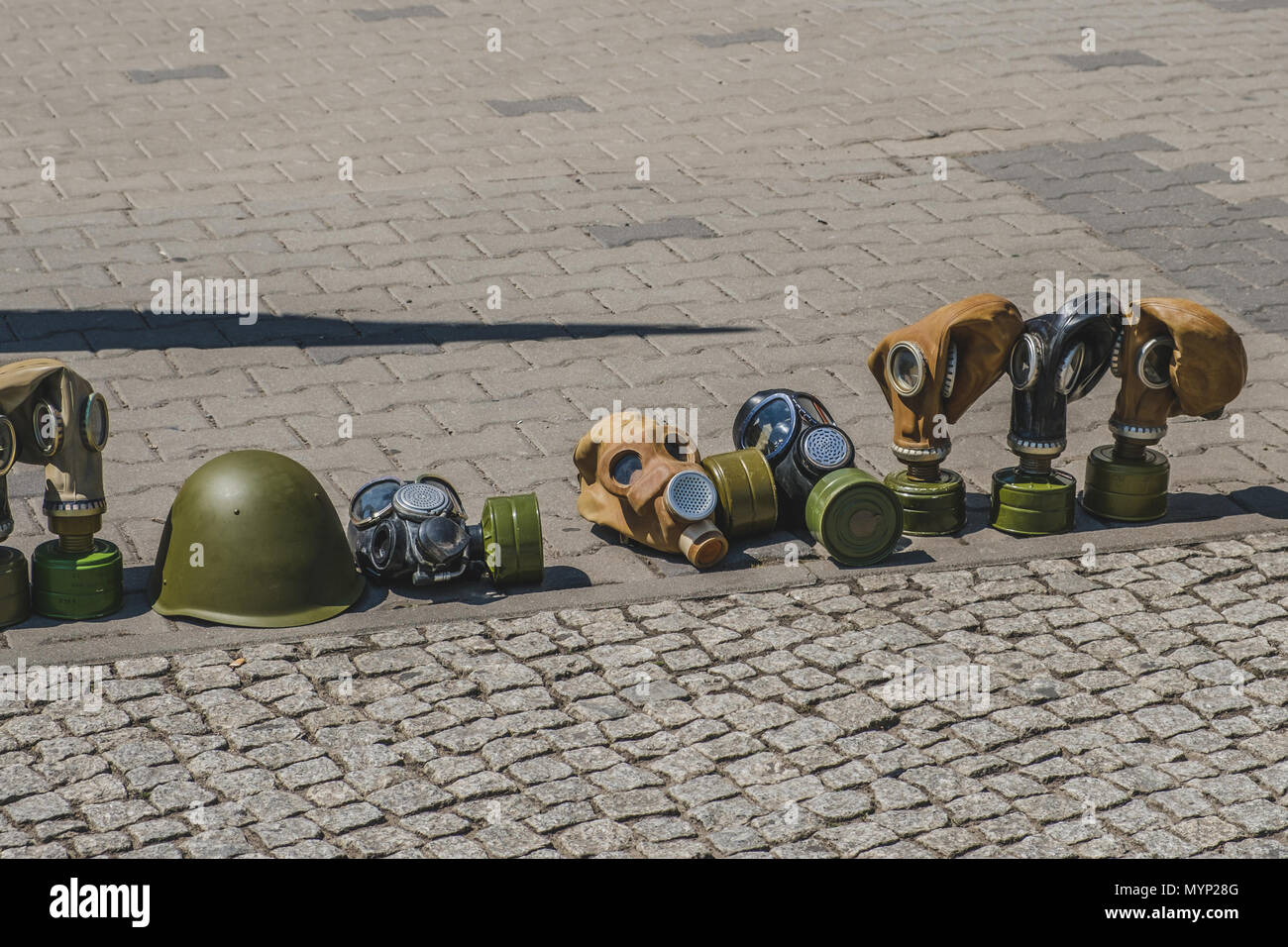 Second world war gas mask hi-res stock photography and images - Alamy