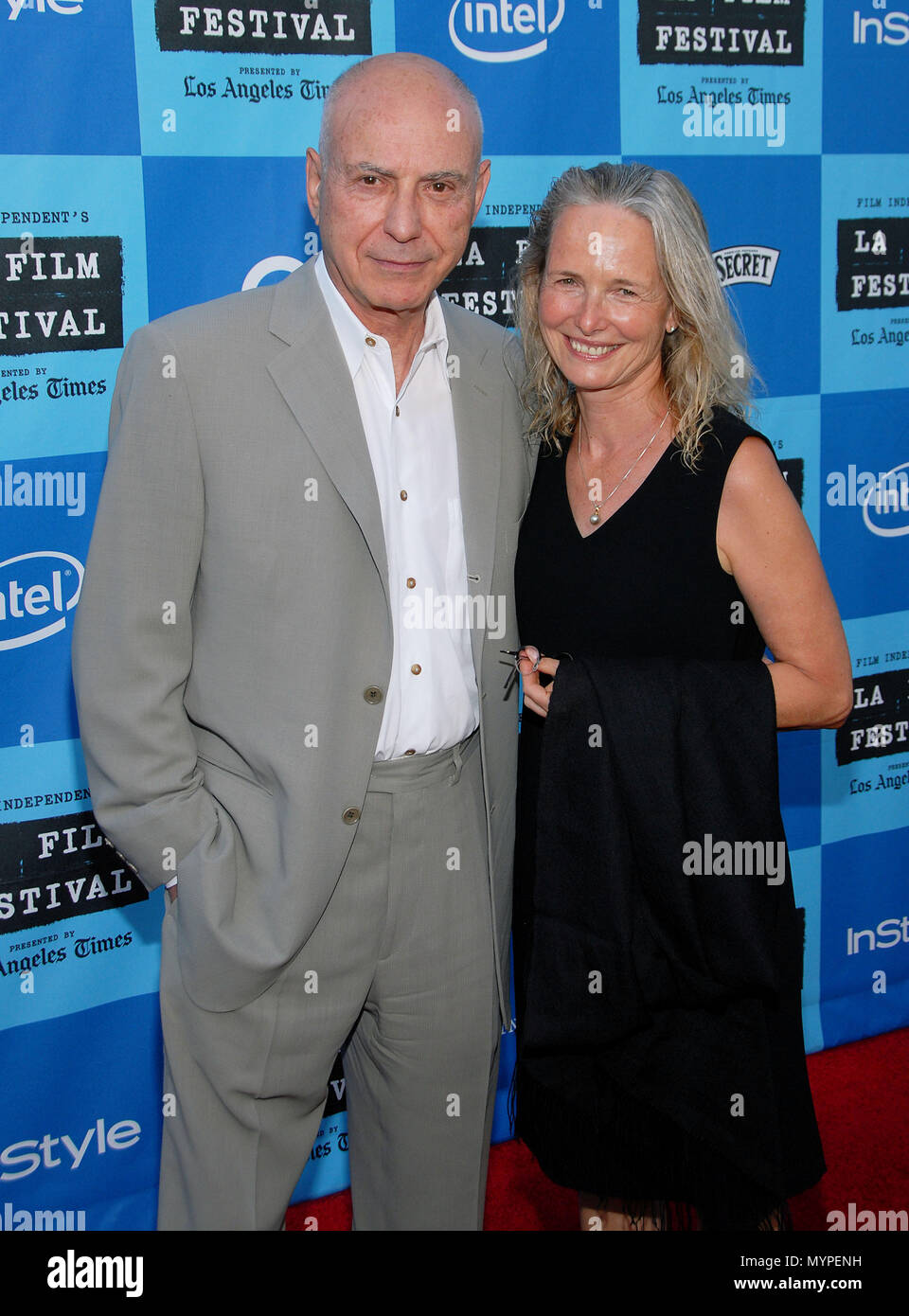 Alan Arkin and wife Suzanne arriving at the LITTLE MISS SUNSHINE at the Wadsworth Theater In Los Angeles. Sunday, July 2nd  2006.04 ArkinAlan Suzanne002  Event in Hollywood Life - California, Red Carpet Event, USA, Film Industry, Celebrities, Photography, Bestof, Arts Culture and Entertainment, Celebrities fashion, Best of, Hollywood Life, Event in Hollywood Life - California, Red Carpet and backstage, Music celebrities, Topix, Couple, family ( husband and wife ) and kids- Children, brothers and sisters inquiry tsuni@Gamma-USA.com, Credit Tsuni / USA, 2006 to 2009 Stock Photo