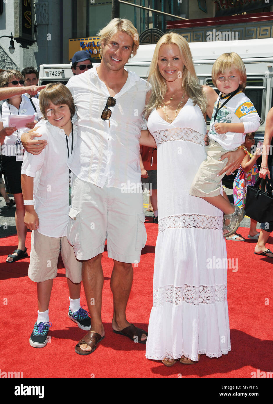 Cale Hulse, wife Gena Lee Nolin and family GForce Premiere at the El