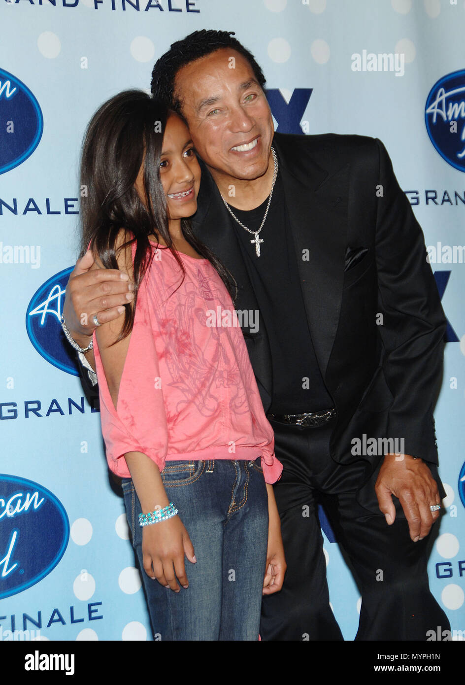 smokey robinson wife and children Image 5