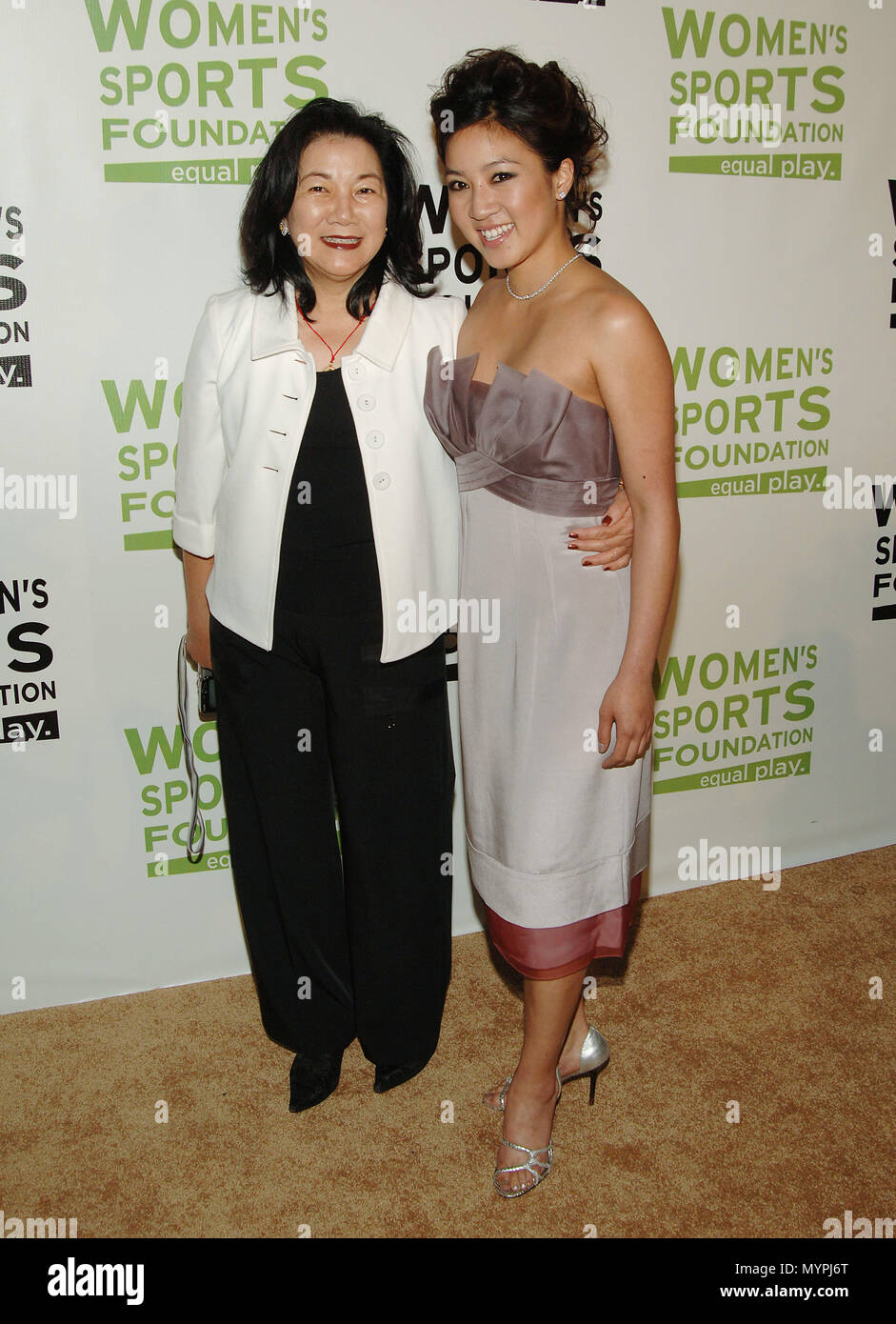 Michelle Kwan with her mom The Billies, Women in Sport Awards at the