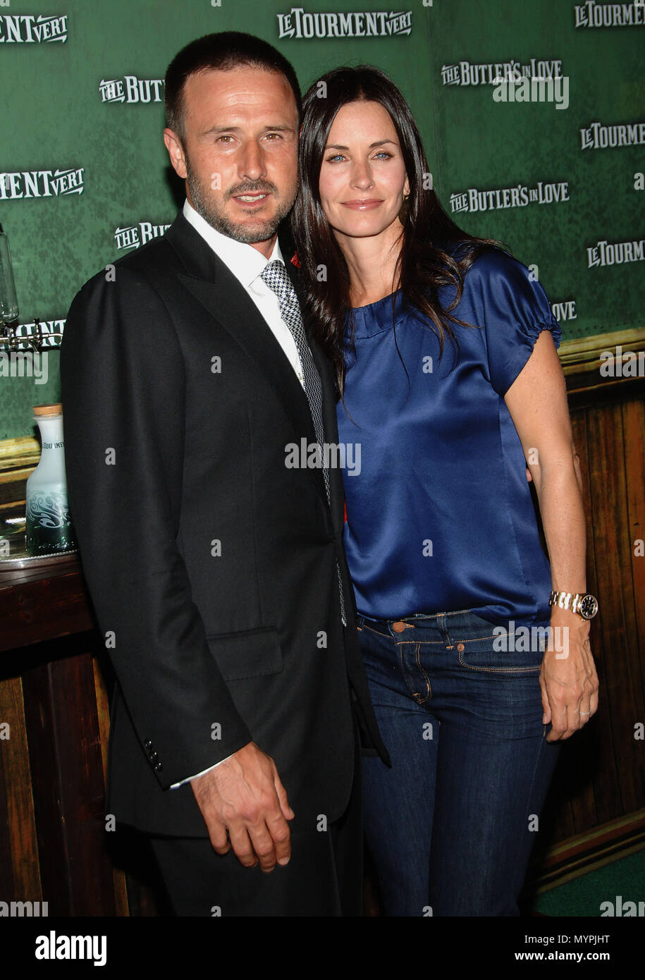 David Arquette And Wife Courtney Arquette Cox The Butler S In Love Premiere At The Chinese Theatre In Los Angeles Three Quarters Eye Contact Smile09 Arquettedavid Arquette Coxcourtney 09 Event In Hollywood Life