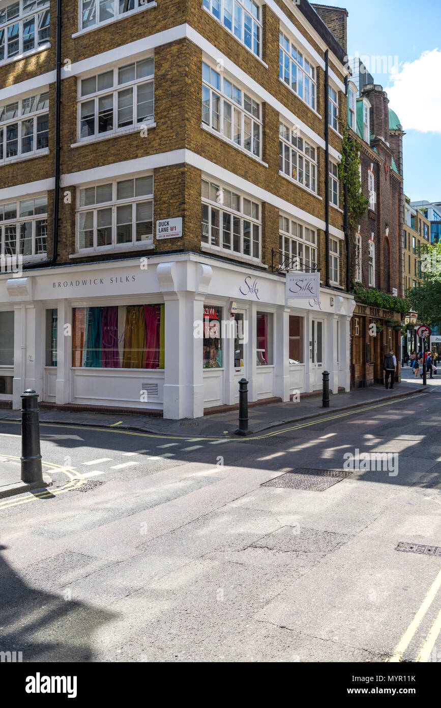 The broadwick hi-res stock photography and images - Alamy