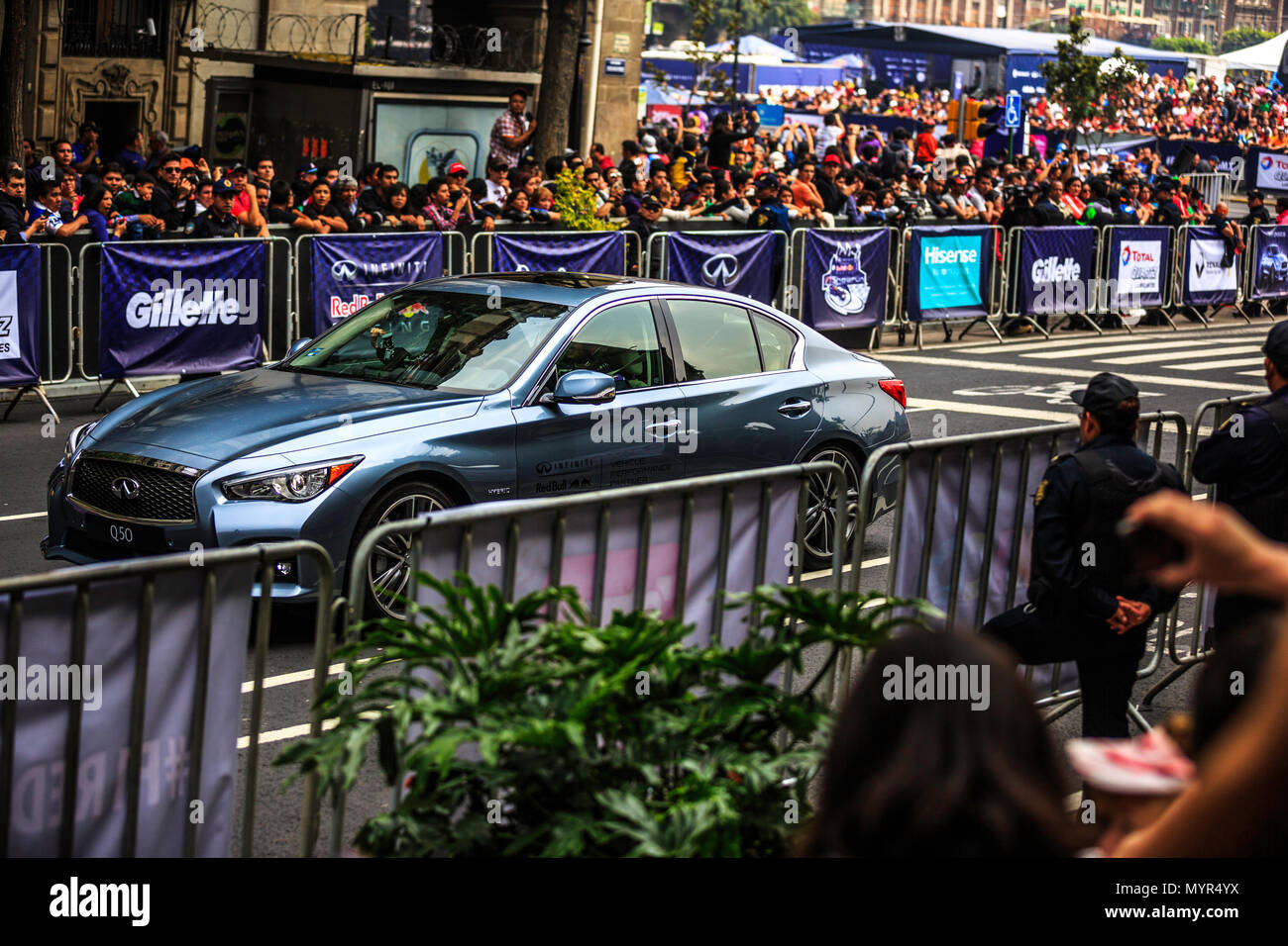 daniel ricciardo infiniti