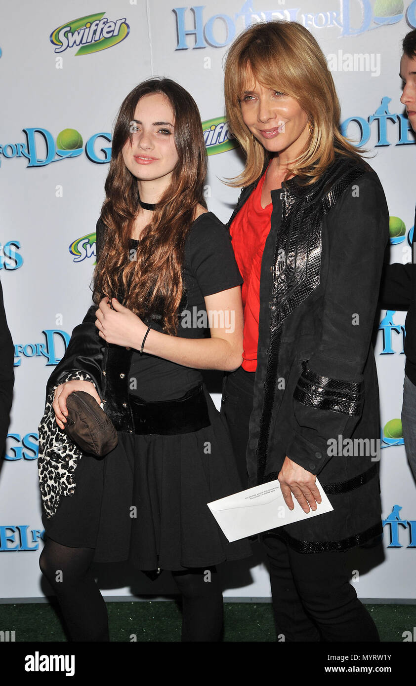 Rosanna Arquette With Daughter Zoe Hotel For Dogs Premiere At The Grove Theatre In Los Angeles Arquetterosanna Zoe Daughter 42 Event In Hollywood Life California Red Carpet Event Usa Film Industry