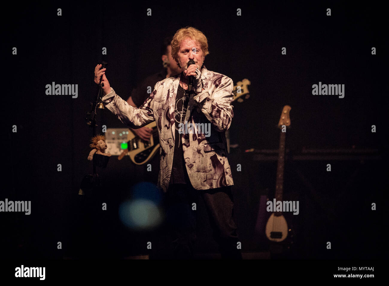 Norway, Oslo - June 7, 2018. Yes, the British progressive rock band, performs a live concert at Sentrum Scene in Oslo. Here vocalist and musician Jon Anderson is seen live on stage. (Photo credit: Gonzales Photo - Tord Litleskare). Credit: Gonzales Photo/Alamy Live News Stock Photo