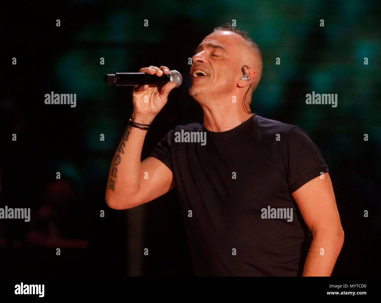 Italian singer eros ramazzotti during hi-res stock photography and
