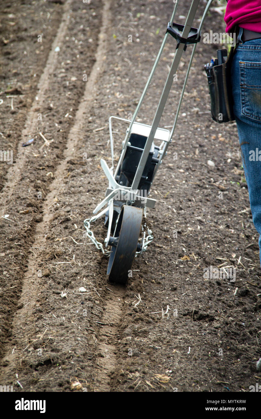 Grain sowing machine with attachments Stock Photo by ©alho007 121326398