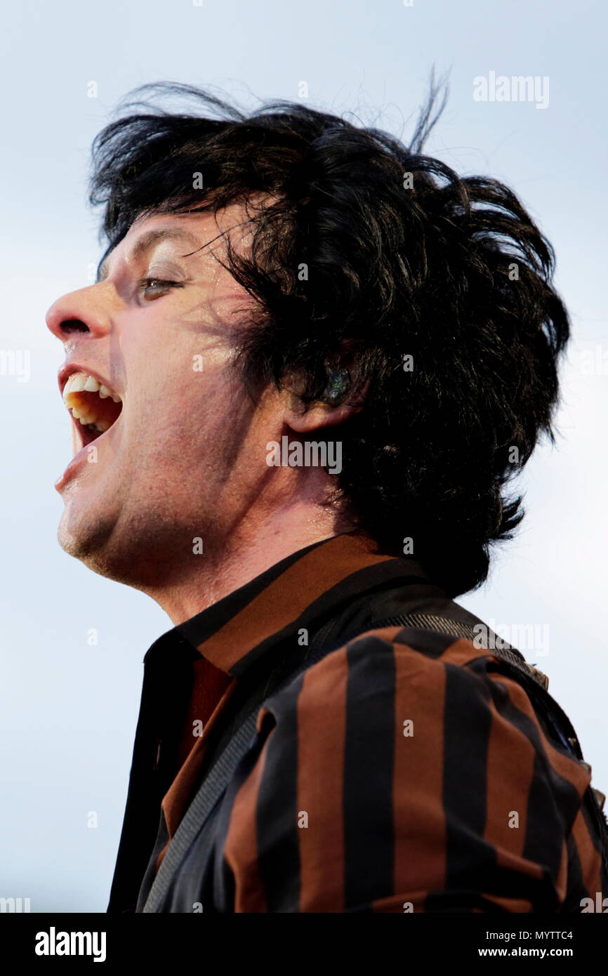 Billie Joe Armstrong Of Green Day Performs On Stage At The