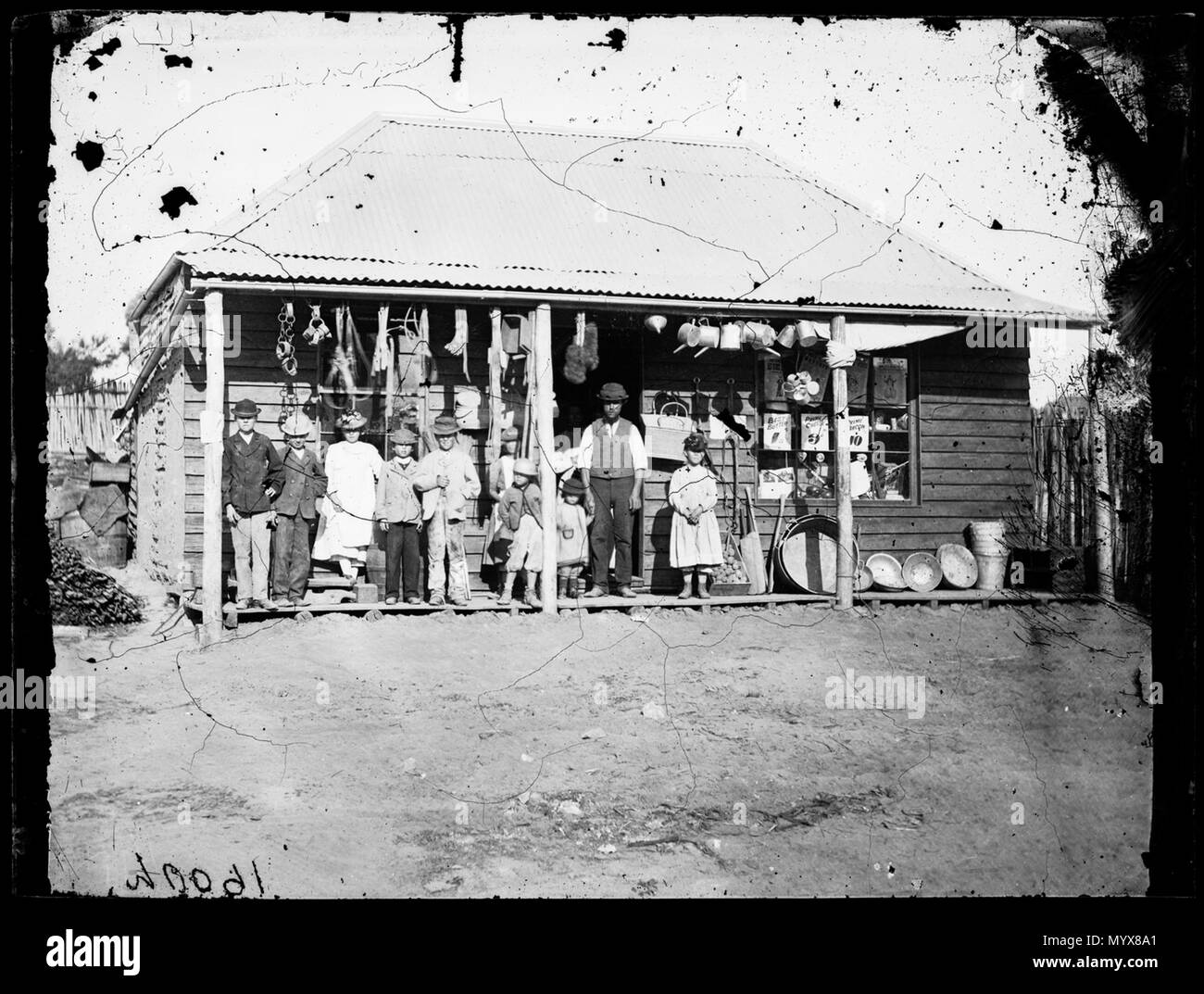 . English: Photograph of general store in Hill End, New South Wales, possibly Varley's store  . 6 March 2014, 13:44:32. American & Australasian Photographic Company 2 Varley's general store, Hill End, NSW, Australia Stock Photo