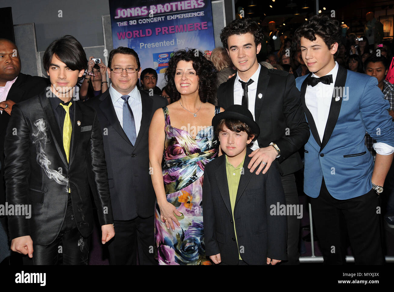 Joe Paul Denise Frankie Kevin Nick Jonas Jonas Brothers The 3D
