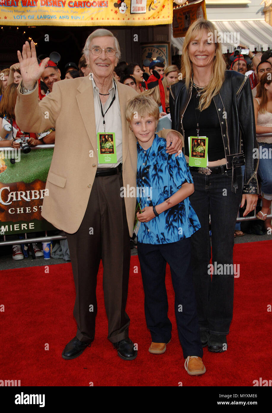 Martin Landau  arriving at the Pirates Of The Caribbean Premiere - Dead Man Chest - at Disneyland  In Los Angeles. June 24, 2006.LaudauMartin013  Event in Hollywood Life - California, Red Carpet Event, USA, Film Industry, Celebrities, Photography, Bestof, Arts Culture and Entertainment, Celebrities fashion, Best of, Hollywood Life, Event in Hollywood Life - California, Red Carpet and backstage, Music celebrities, Topix, Couple, family ( husband and wife ) and kids- Children, brothers and sisters inquiry tsuni@Gamma-USA.com, Credit Tsuni / USA, 2006 to 2009 Stock Photo