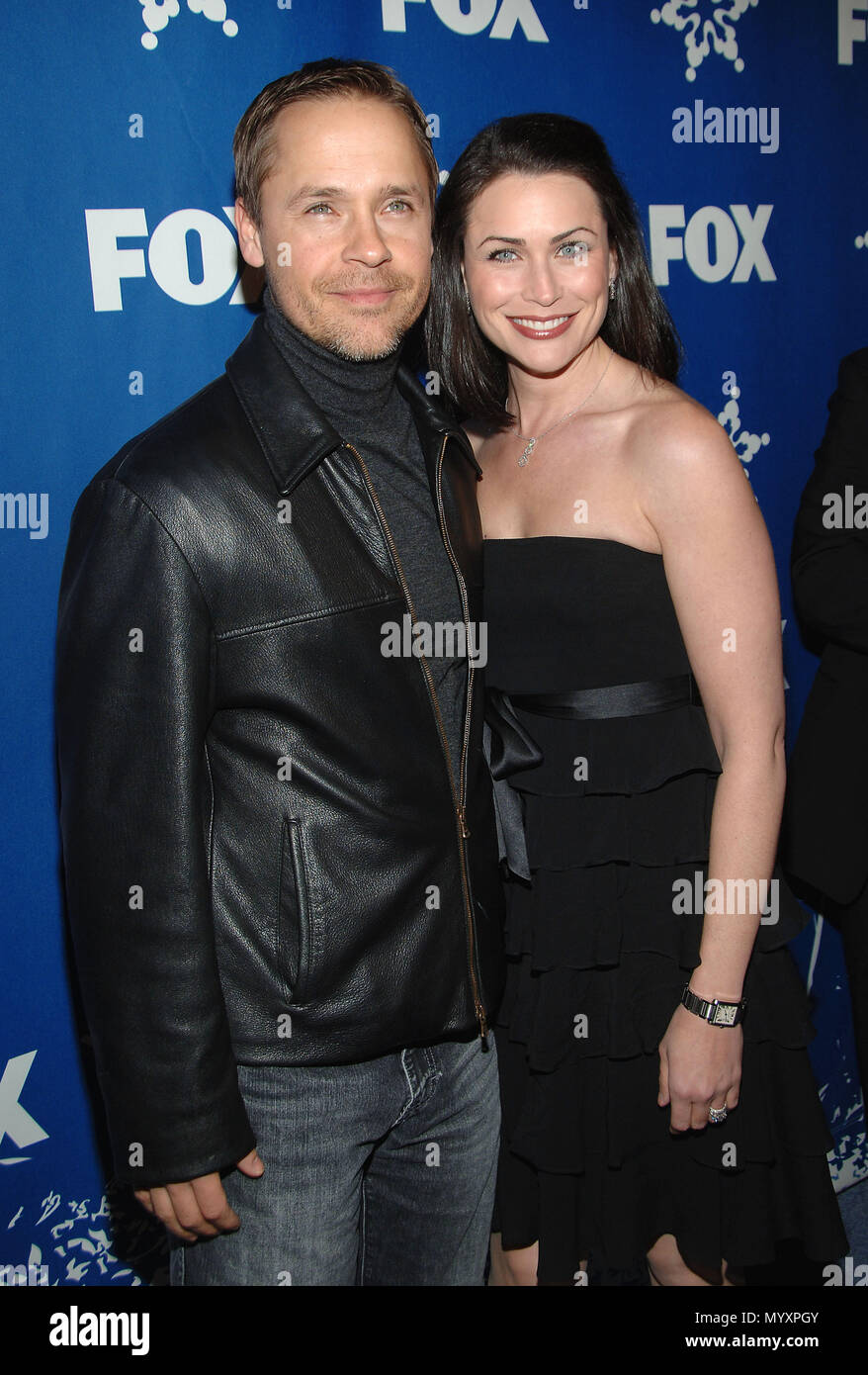 Chad lowe and family hires stock photography and images Alamy