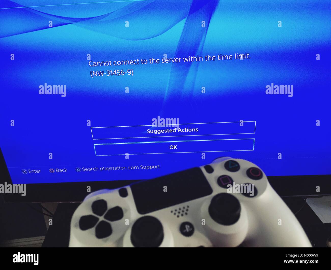 Brooklyn, New York, USA. 27th Dec, 2014. A Sony Playstation 4 user in  Brooklyn, NY receives an error message when trying to log on to the Playstation  network on Dec. 27, 2014.