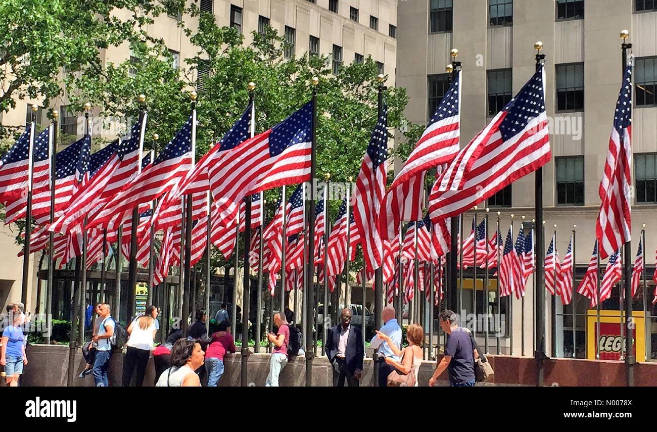 New York, USA. 27th May, 2016. Memorial day celebration at Rockefeller Center, New York City Credit: Yvonne M. Conde / StockimoNews/Alamy Live News Stock Photo