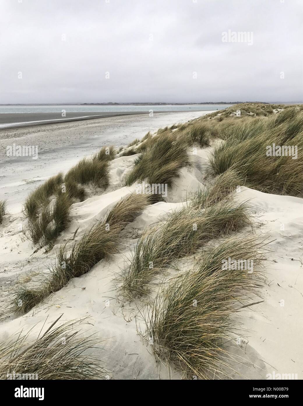 west-wittering-chichester-uk-22nd-feb-2017-uk-weather-stormy-at
