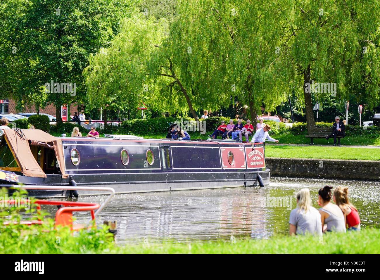 UK Weather Sunny in Godalming. Woolsack Way, Godalming. 24th May 2017