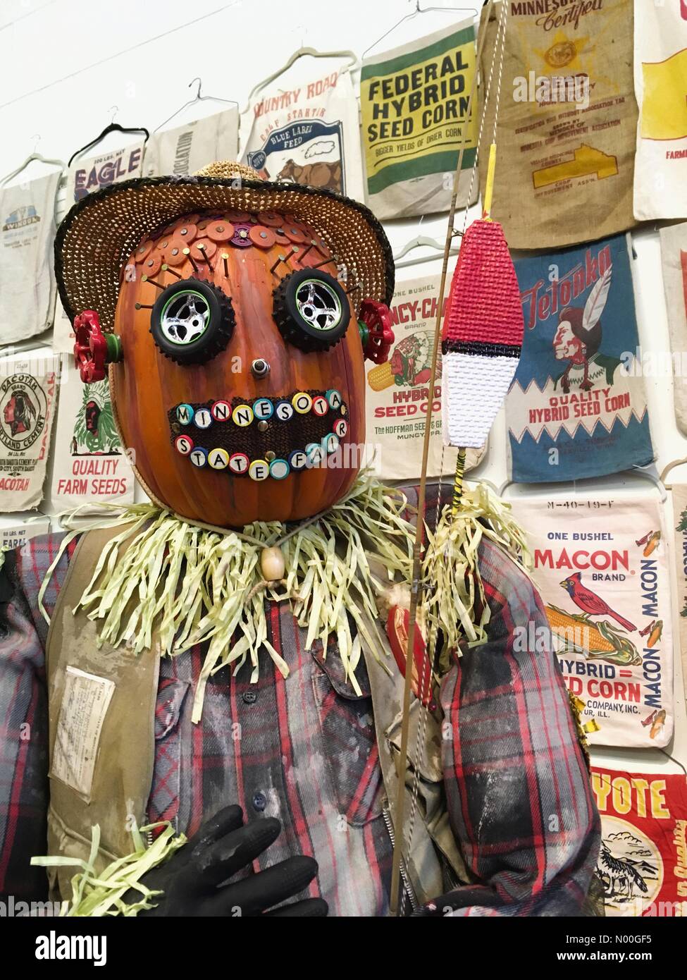 Snelling Ave, Falcon Heights, Minnesota, USA. 29th Aug, 2017. Minnesota State Fair. Scarecrow with pumpkin head - teeth made with letters say Minnesota State Fair. August 29, 2017 Credit: Irkin09/StockimoNews/Alamy Live News Stock Photo