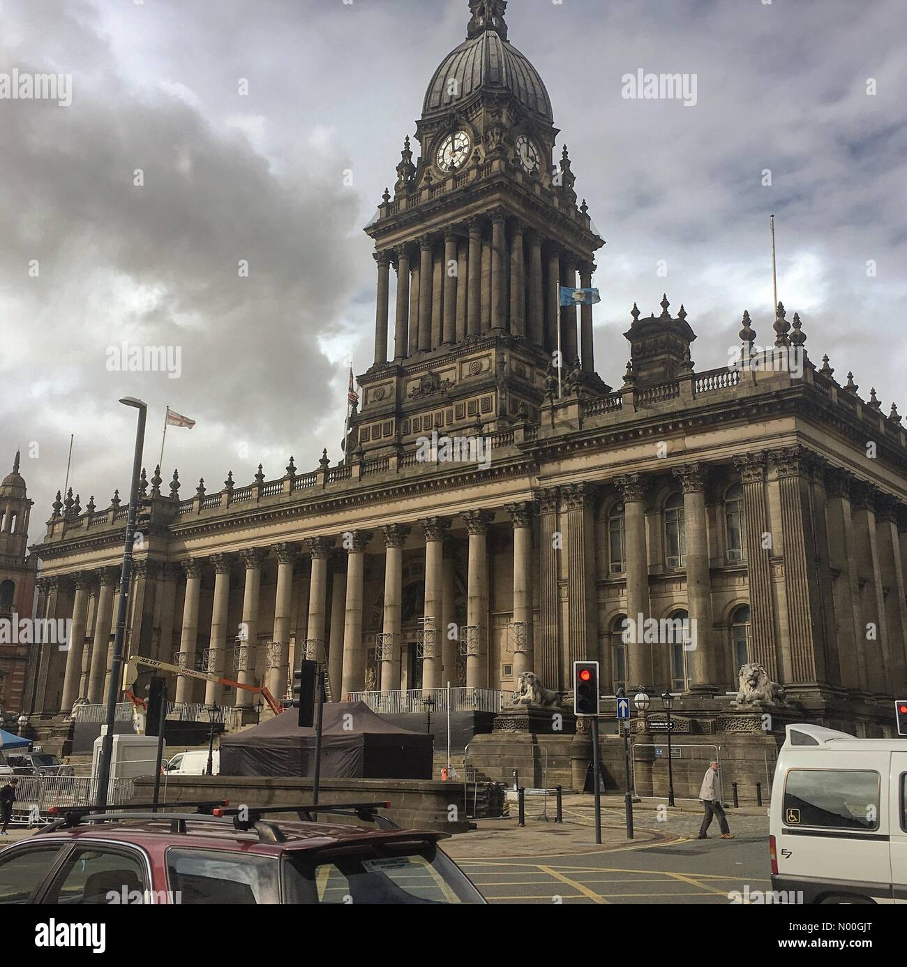 Leeds town hall refurbishment hi-res stock photography and images - Alamy