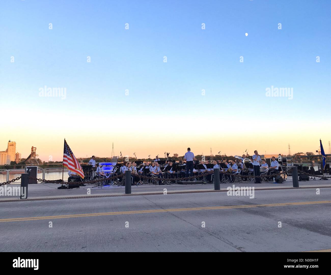 St. Louis, Missouri, USA. 30th Sep, 2017. USAF 70th Anniversary Concert at the Gateway Arch in St.Louis, Missouri, USA. September 30, 2017 Credit: Irkin09/StockimoNews/Alamy Live News Stock Photo