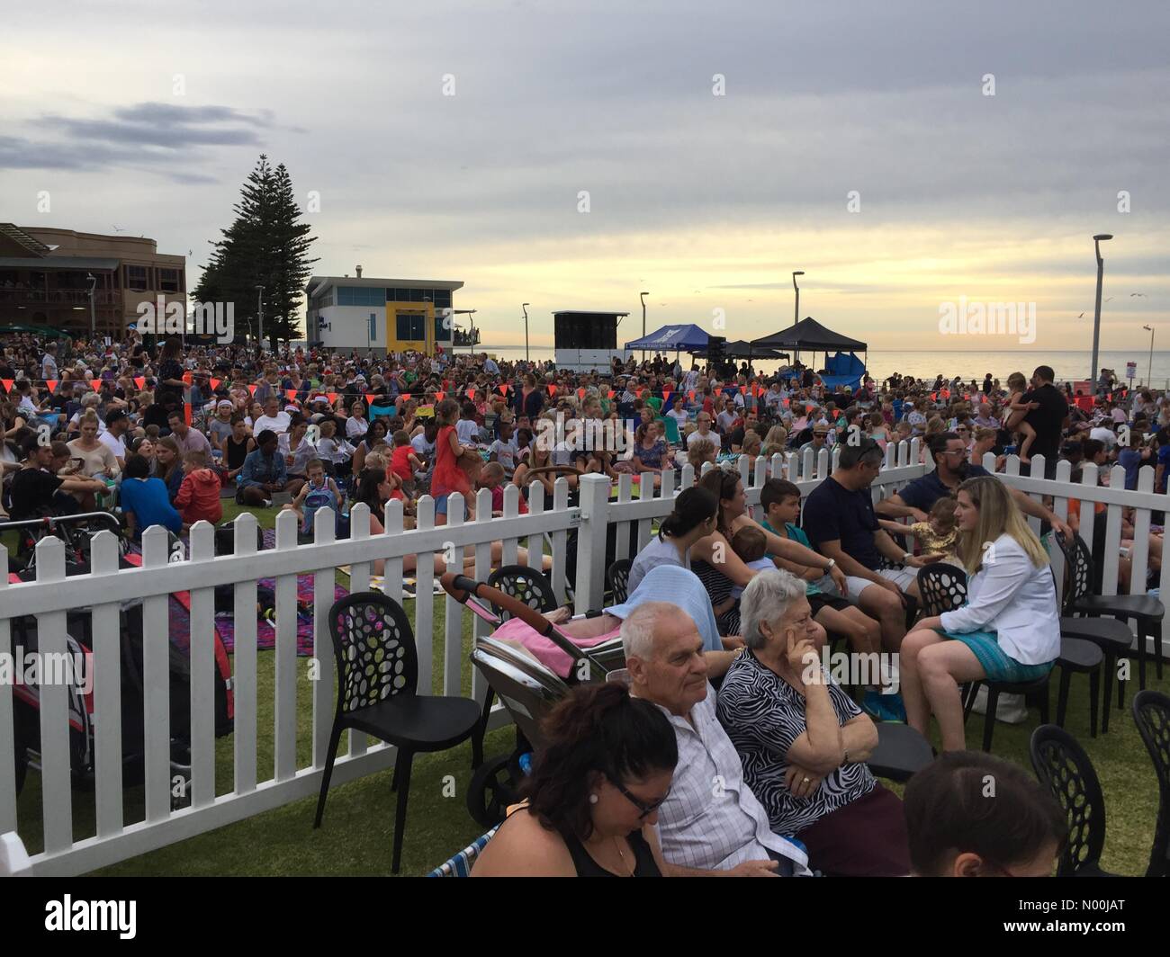 Henley beach hi-res stock photography and images - Alamy