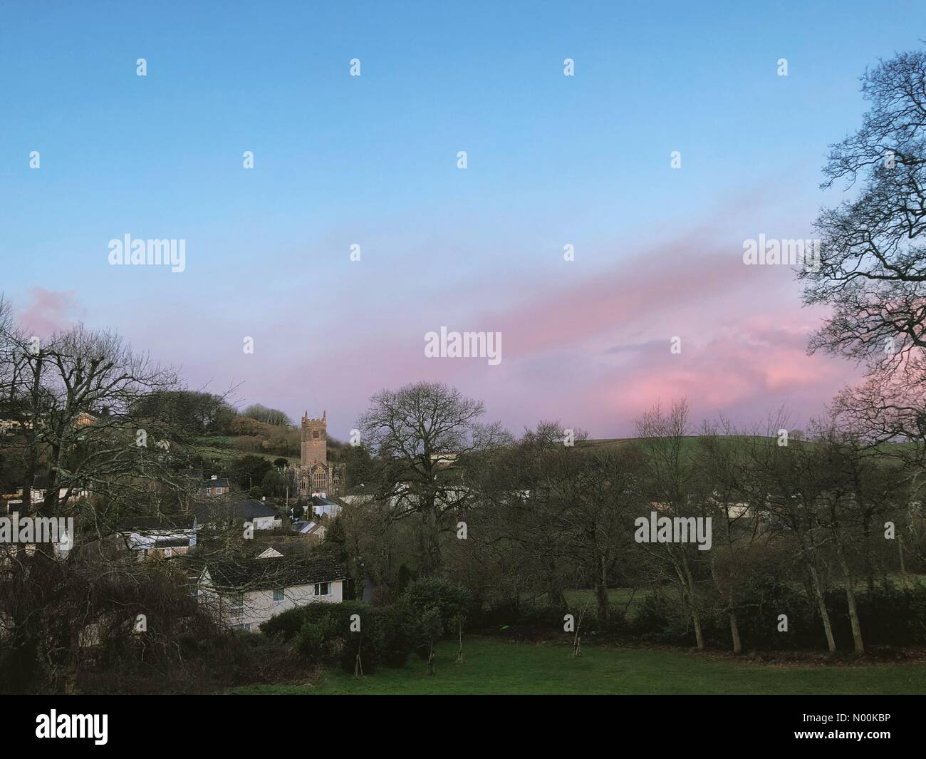 Marldon, Paignton, UK. 11th Feb, 2018. UK Weather Sunrise over Marldon