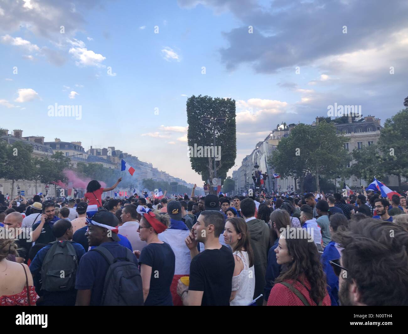 75008 Paris-8E-Arrondissement, France. 15th July, 2018. France Paris Champs Elysees Celebration World Cup Credit: Vanya Bovajo/StockimoNews/Alamy Live News Stock Photo
