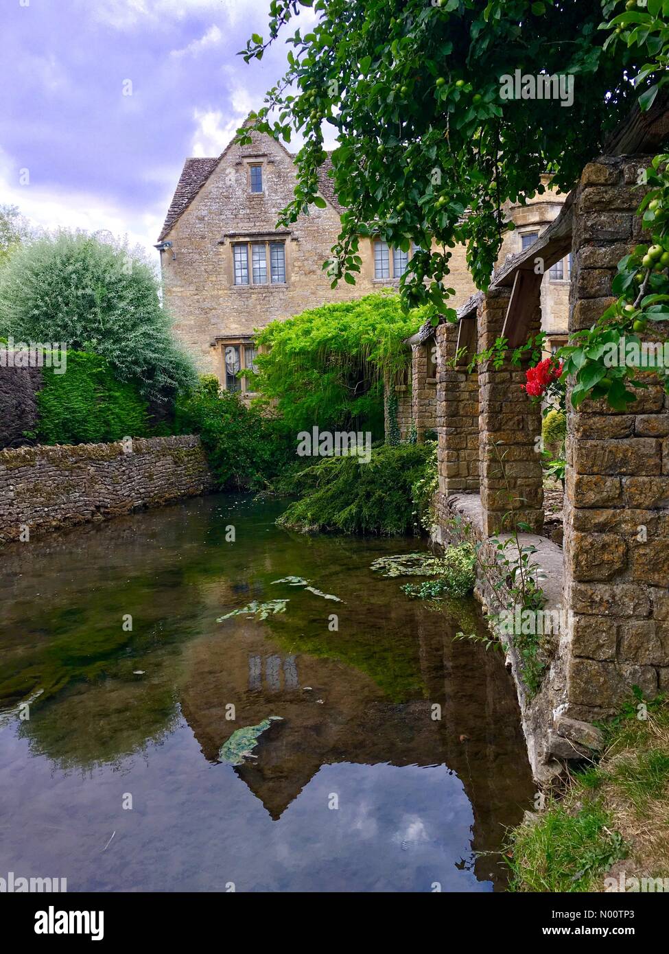 UK Weather Warm day in the Cotswolds 20 July 2018 BourtonontheWater