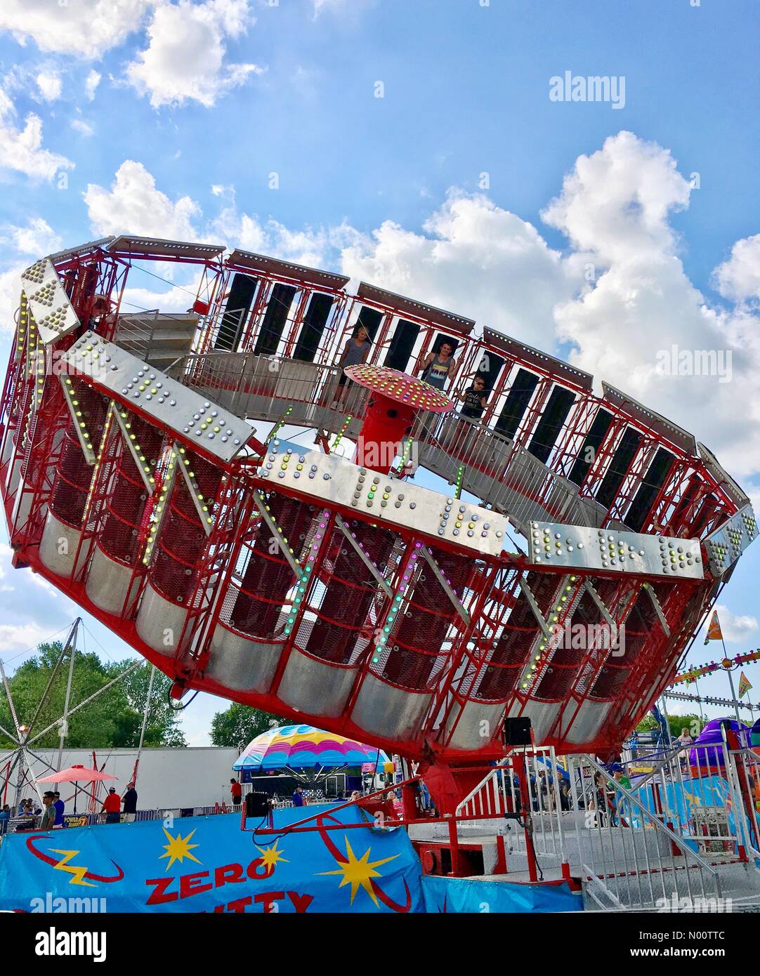 Zero Gravity Ride Hi Res Stock Photography And Images Alamy
