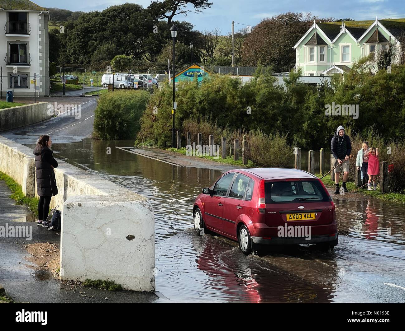 UK Weather Heavy rainfall over the Isle of Wight. Gate Lane
