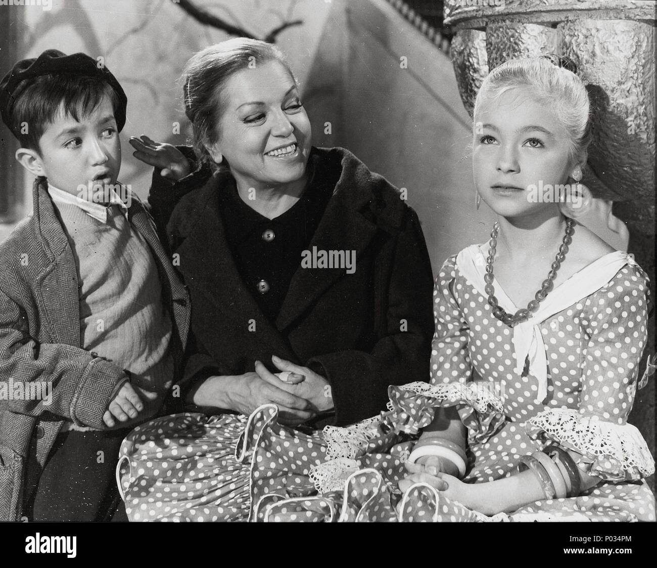 Nino Prodigio High Resolution Stock Photography And Images Alamy https www alamy com original film title ha llegado un angel english title ha llegado un angel film director luis lucia year 1961 stars nio prodigio isabel garces marisol credit suevia films album image206594044 html