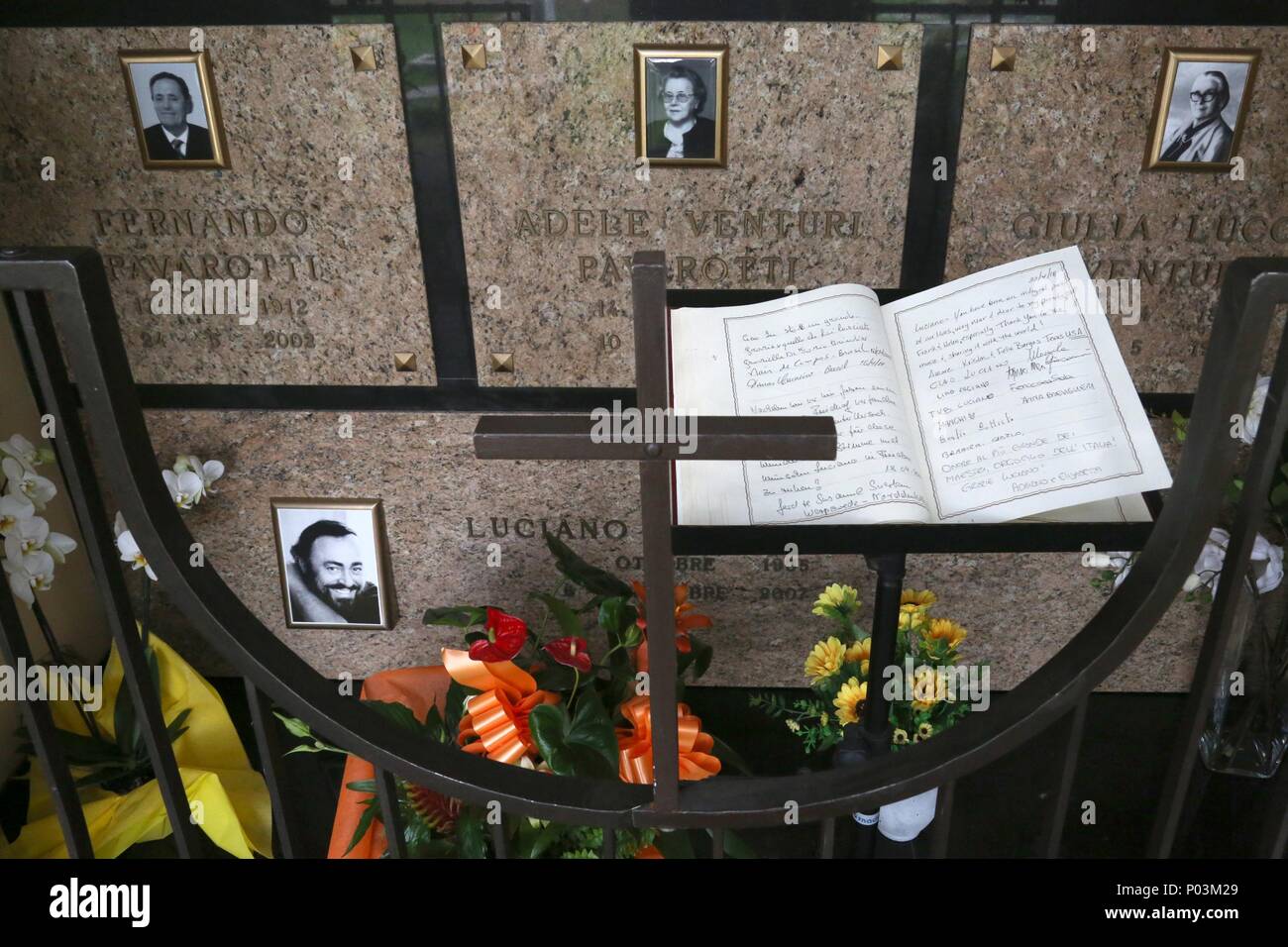 Luciano Pavarotti Modena High Resolution Stock Photography And