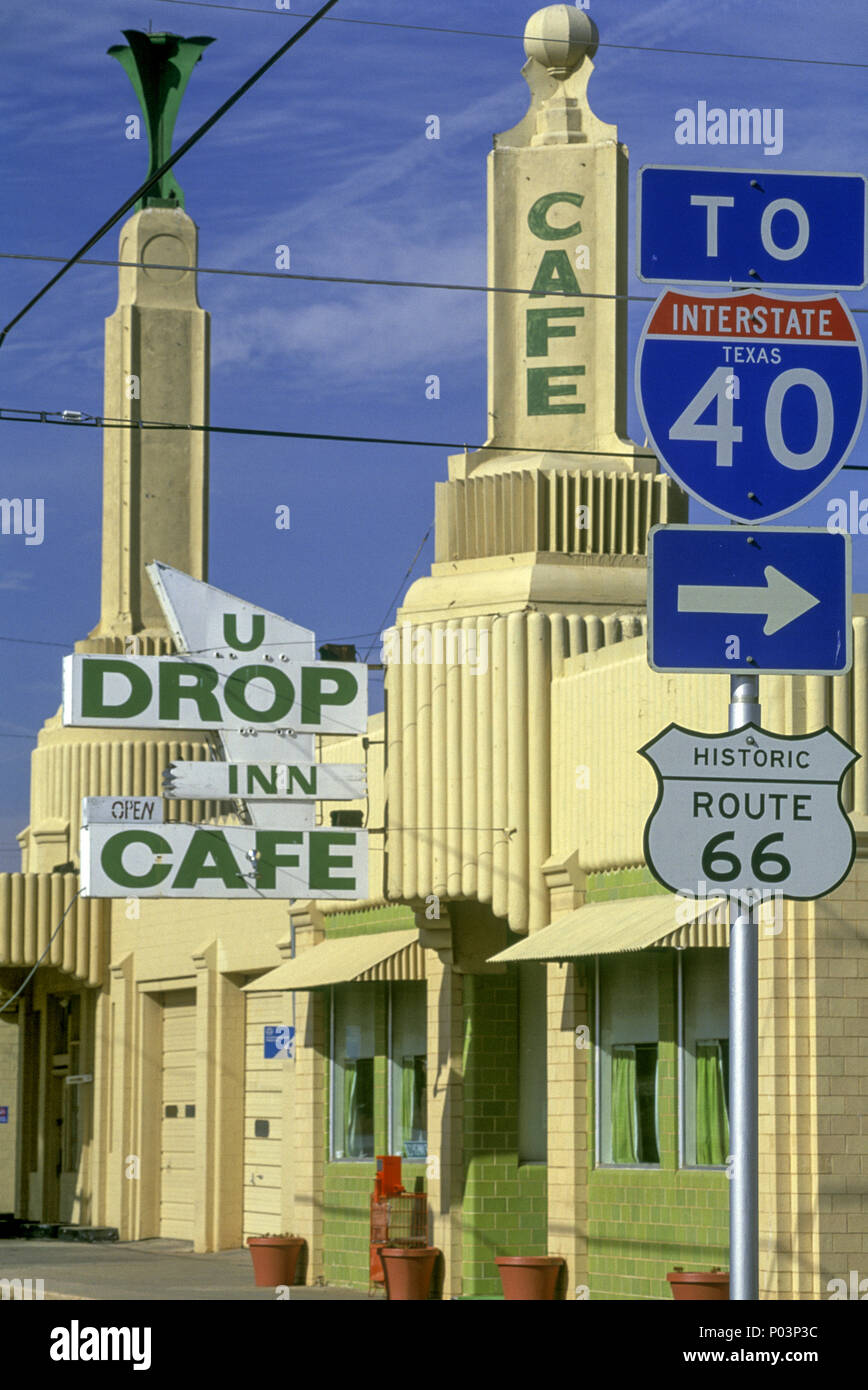 1992 HISTORICAL U DROP INN CAFE AMERICAN DINER MUSEUM SHAMROCK ROUTE 66 TEXAS USA Stock Photo