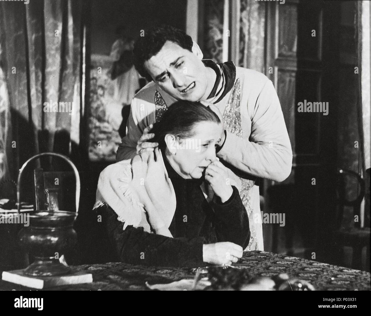 Original Film Title: I VITELLONI. English Title: VITELLONI. Film Director: FEDERICO  FELLINI. Year: 1953. Stars: ALBERTO SORDI. Credit: PEG-FILMS / Album Stock  Photo - Alamy