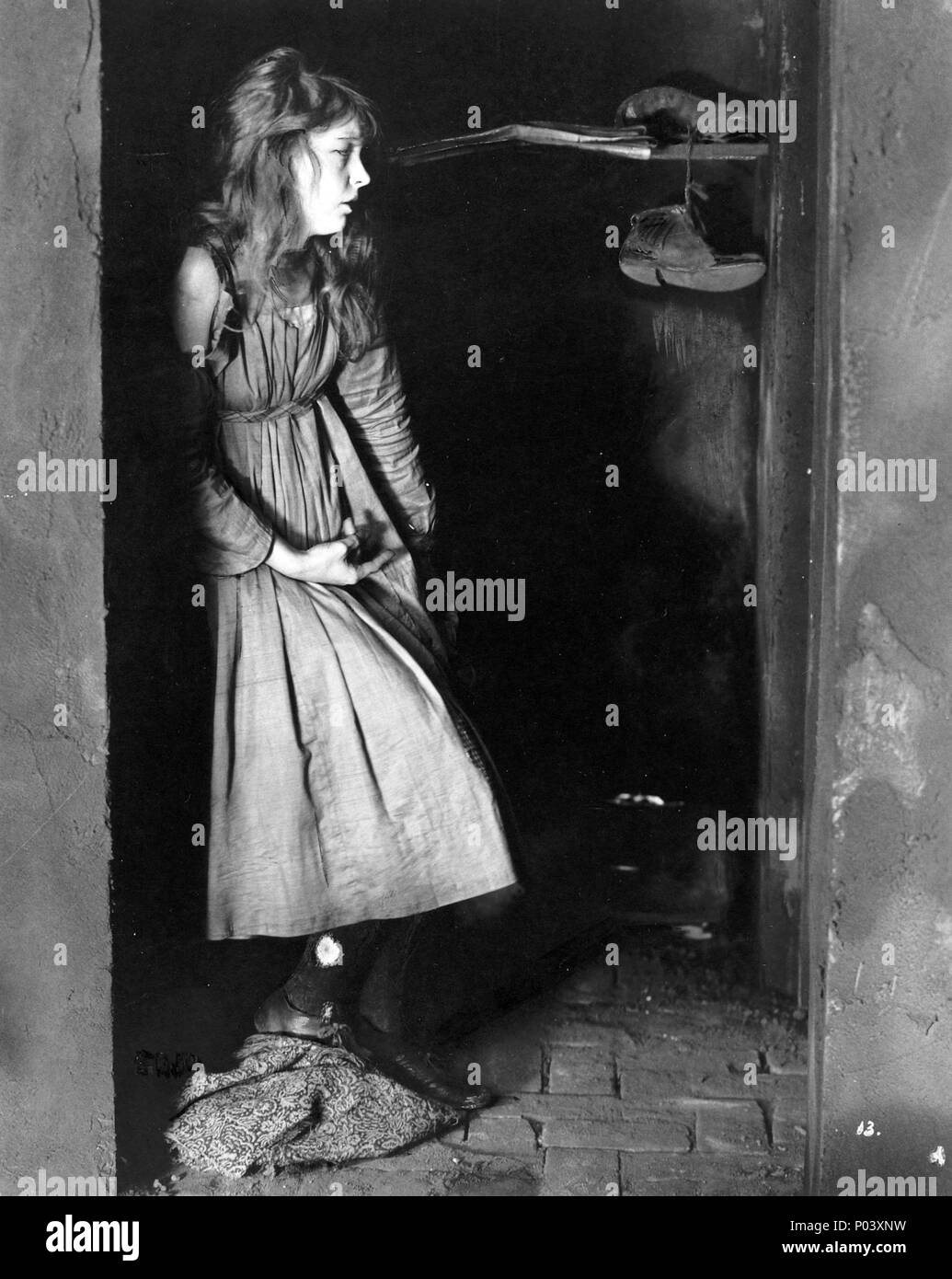 D w griffith broken blossoms hires stock photography and images Alamy