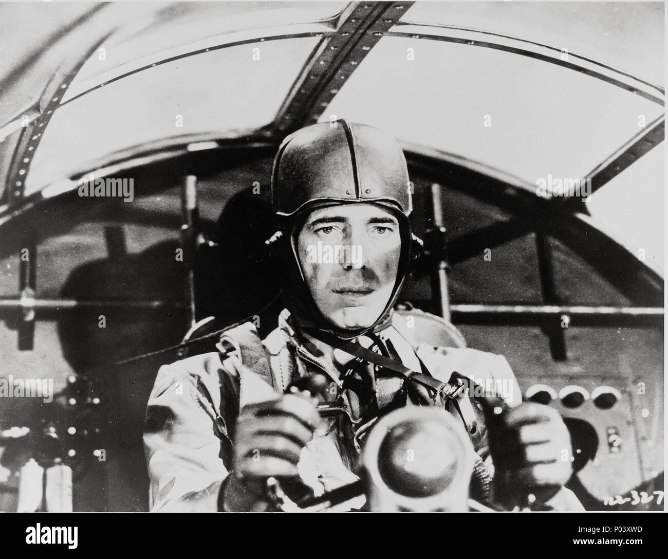 Original Film Title CHAIN LIGHTNING. English Title CHAIN LIGHTNING