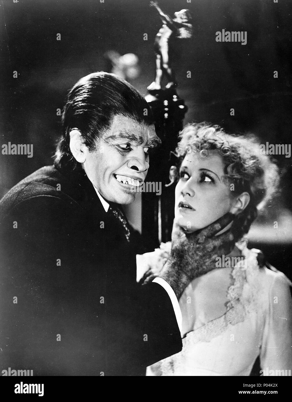 Original Film Title: DR. JEKYLL AND MR. HYDE.  English Title: DR. JEKYLL AND MR. HYDE.  Film Director: ROUBEN MAMOULIAN.  Year: 1931.  Stars: FREDRIC MARCH; MIRIAM HOPKINS. Credit: PARAMOUNT PICTURES / Album Stock Photo