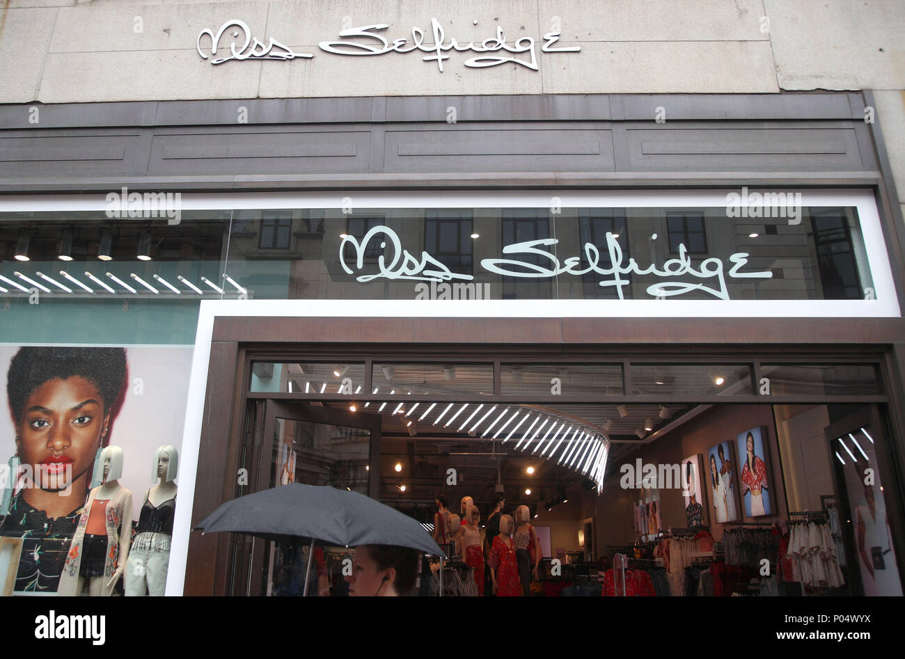Miss selfridge sign hires stock photography and images Alamy