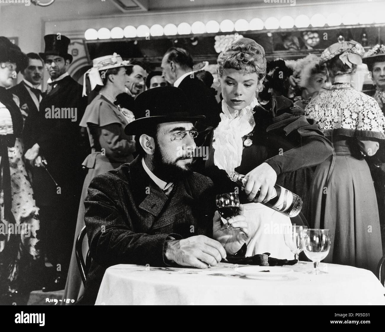 Moulin rouge film 1952 hires stock photography and images Alamy
