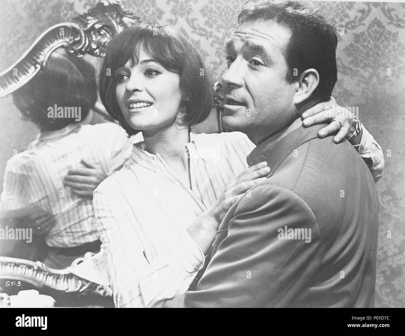 Original Film Title: L' IMMORALE.  English Title: CLIMAX.  Film Director: PIETRO GERMI.  Year: 1967.  Stars: UGO TOGNAZZI. Credit: DELPHOS / Album Stock Photo