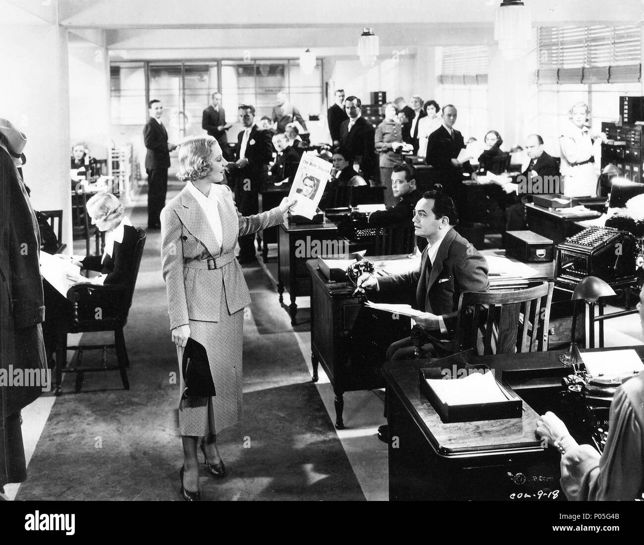 Original Film Title: THE WHOLE TOWN'S TALKING.  English Title: THE WHOLE TOWN'S TALKING.  Film Director: JOHN FORD.  Year: 1935.  Stars: EDWARD G. ROBINSON. Credit: COLUMBIA PICTURES / Album Stock Photo