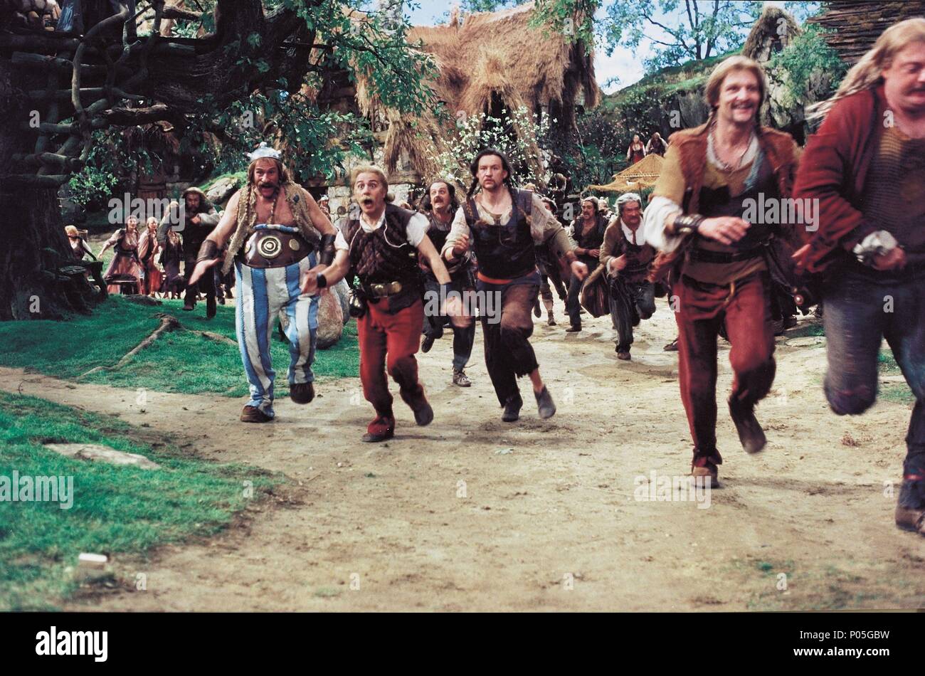 Original Film Title: ASTERIX ET OBELIX CONTRE CESAR.  English Title: ASTERIX AND OBELIX VS. CAESAR.  Film Director: CLAUDE ZIDI.  Year: 1999.  Stars: GERARD DEPARDIEU; CHRISTIAN CLAVIER. Copyright: Editorial inside use only. This is a publicly distributed handout. Access rights only, no license of copyright provided. Mandatory authorization to Visual Icon (www.visual-icon.com) is required for the reproduction of this image. Credit: RENN PRODUCTIONS / GEORGE, ETIENNE / Album Stock Photo