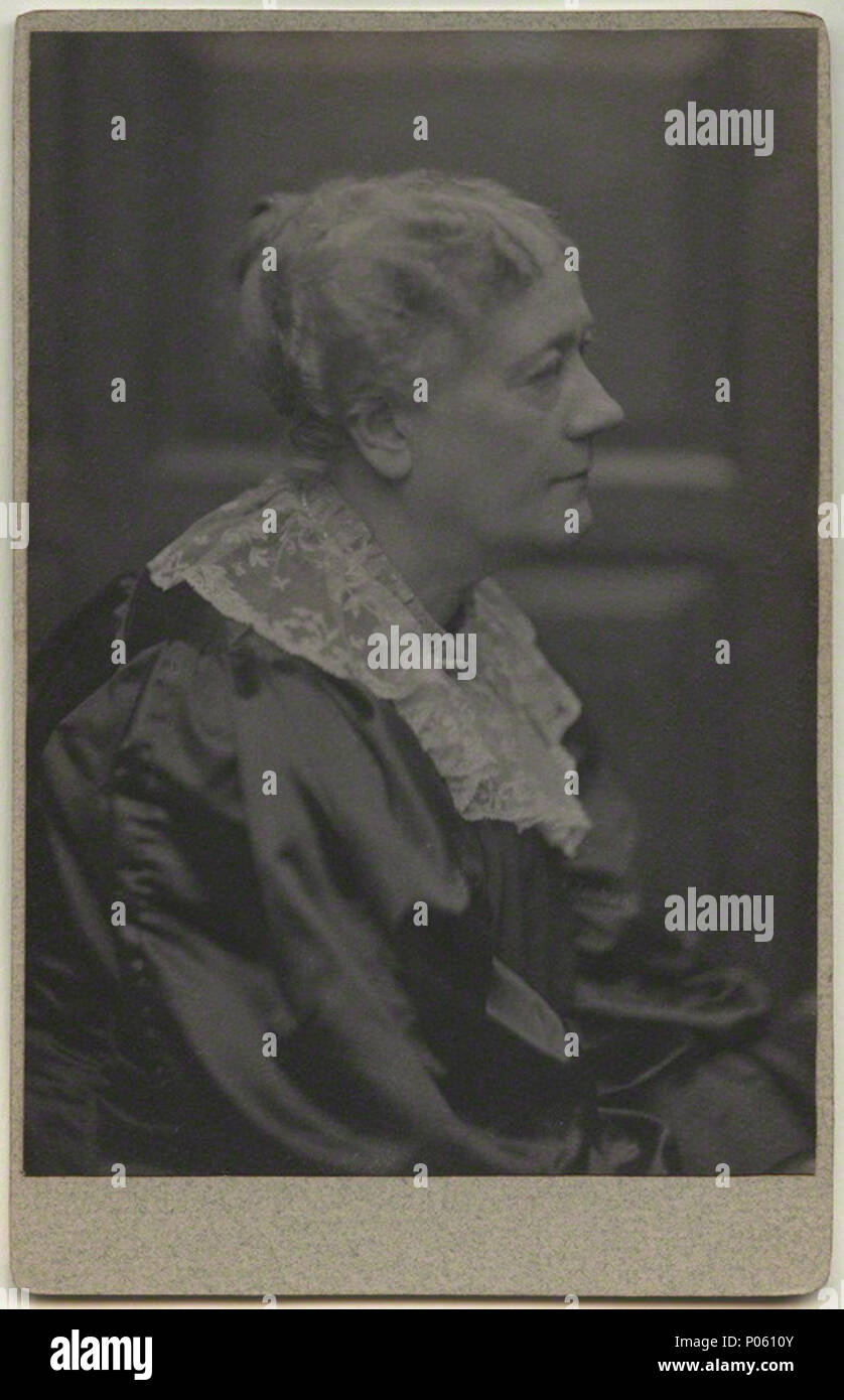 NPG x13045; Jane Maria (nÈe Grant), Lady Strachey by Frederick Hollyer, platinotype cabinet card, 1890s 53 Jane Maria (née Grant), Lady Strachey looks right Stock Photo