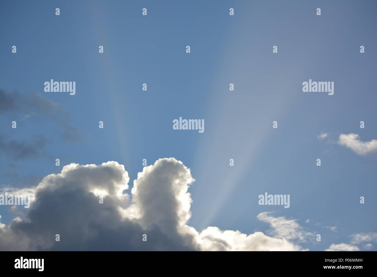 Sunshine Radiating Background Radiating Beams High Resolution Stock Photography and Images - Alamy