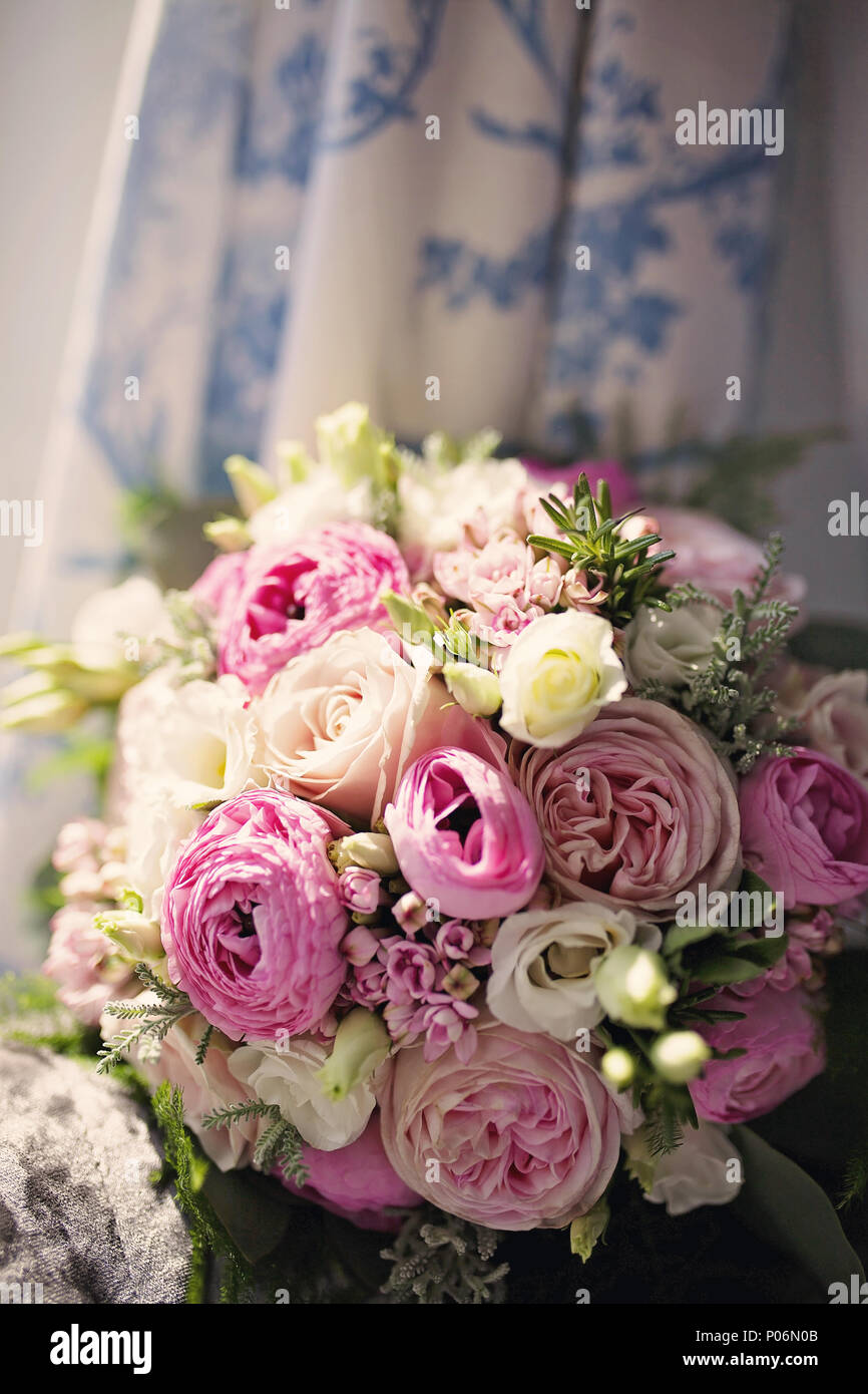 Brides wedding bouquet peonies hi-res stock photography and images - Alamy