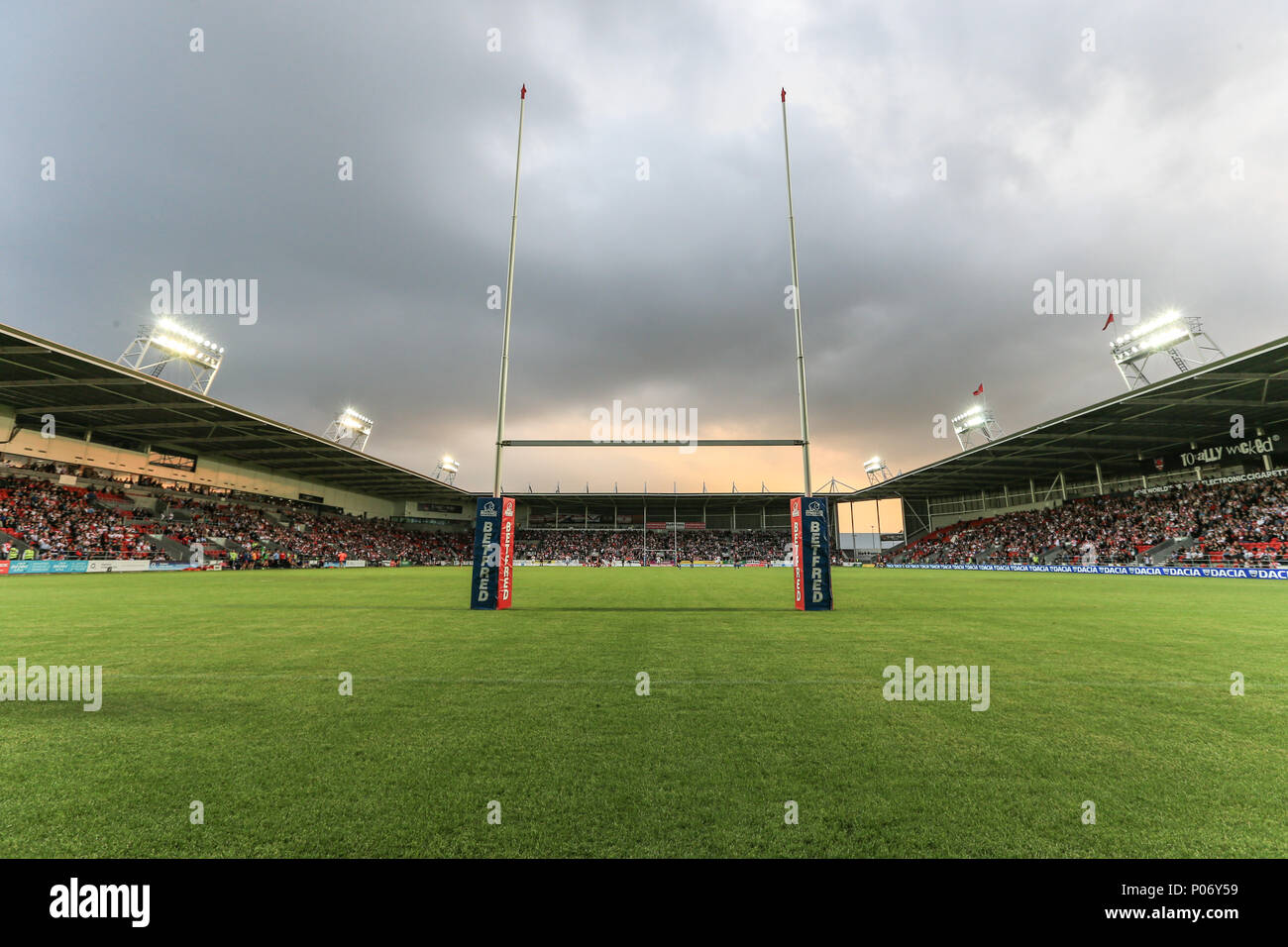 St Helens, UK. Friday 8th June 2018 , Totally Wicked Stadium, St Helens, England; Betfred Super League, St Helens v Hull KR;Totally Wicked Stadium with the game under way Credit: News Images /Alamy Live News Stock Photo